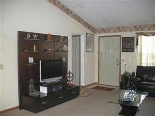 2nd image of 2918 Shakespeare Ln