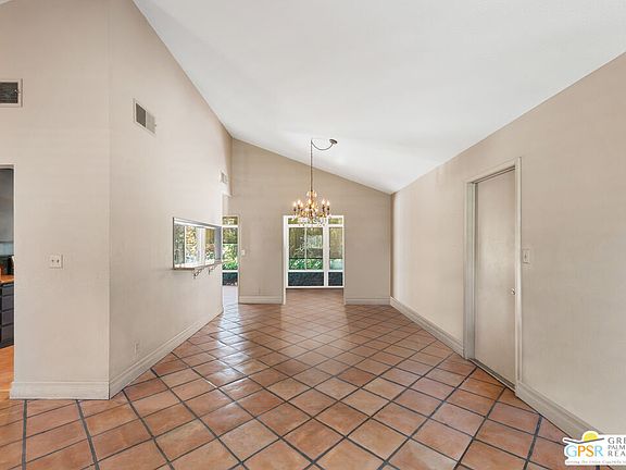 5th image of 552 N Orchid Tree Ln