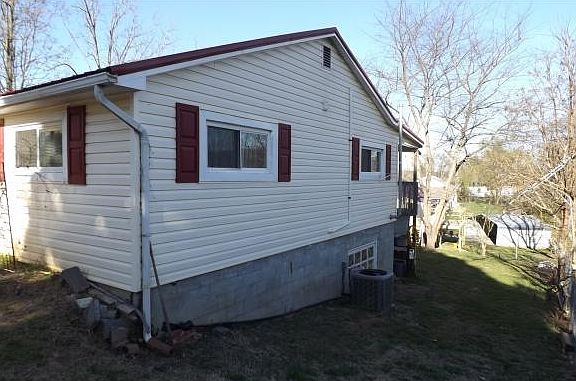 4th image of 316 Ashville Ave