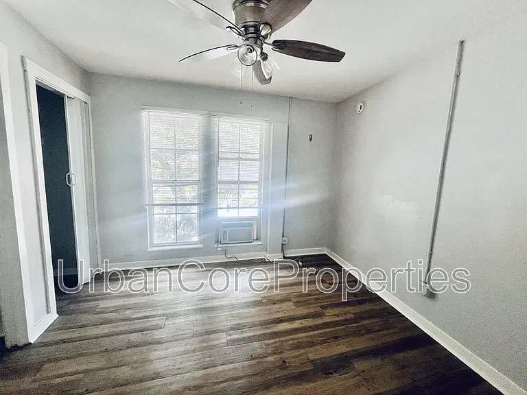 417 4th St N #302 — Photo 9