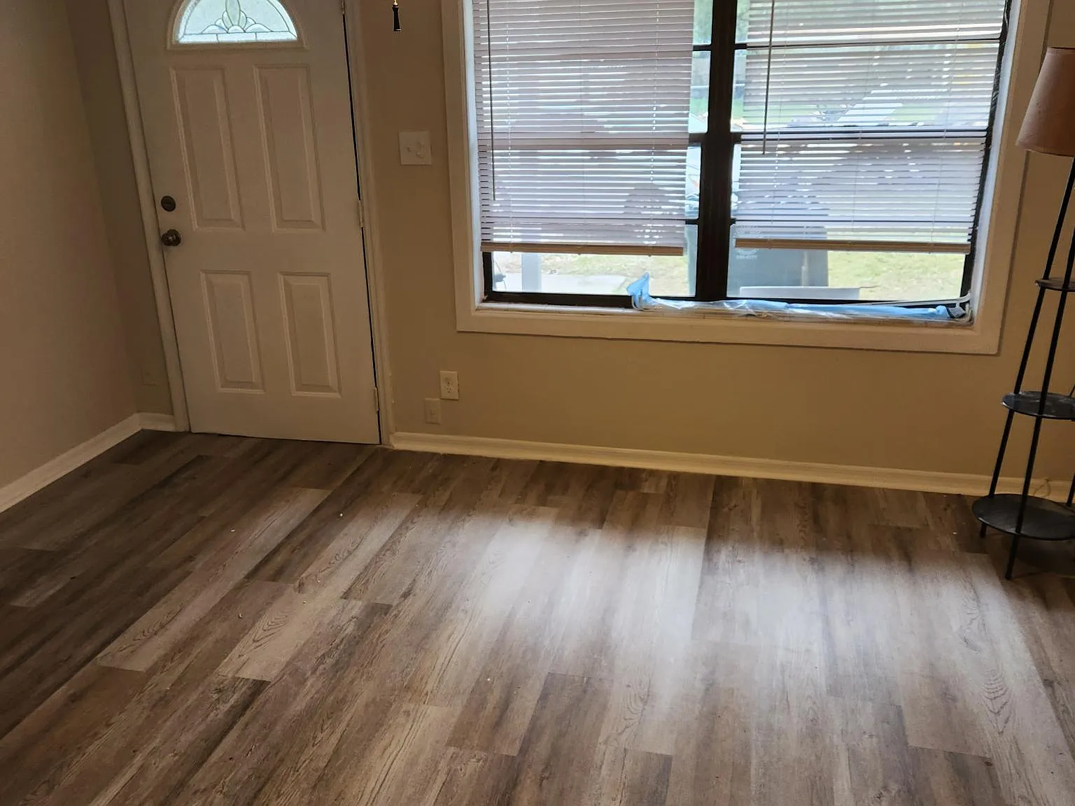 4 bed, 1.5 bath, 1401 sqft, $1,785 — Photo 2