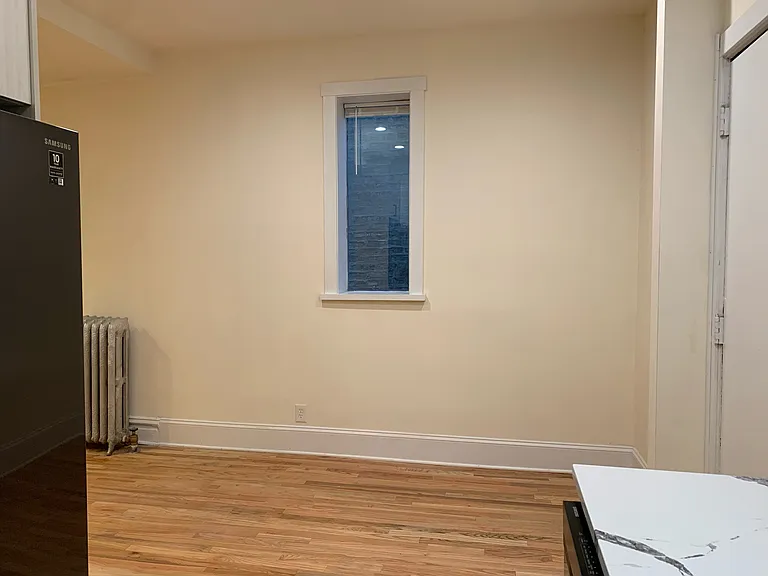 1039 W Barry Ave #2 — Photo 22