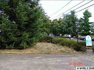 2nd image of 2175 Lansing Ave NE