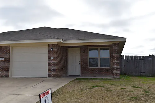 205 Coby Dr Photo 1