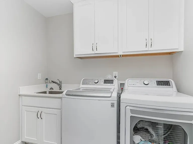 1006 Gateway Commons Cir — Photo 23