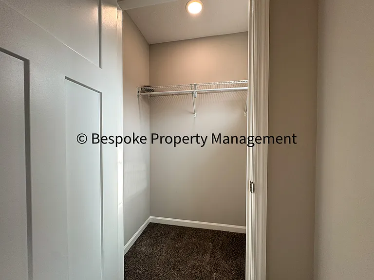 31-41 Goliath Dr — Photo 12