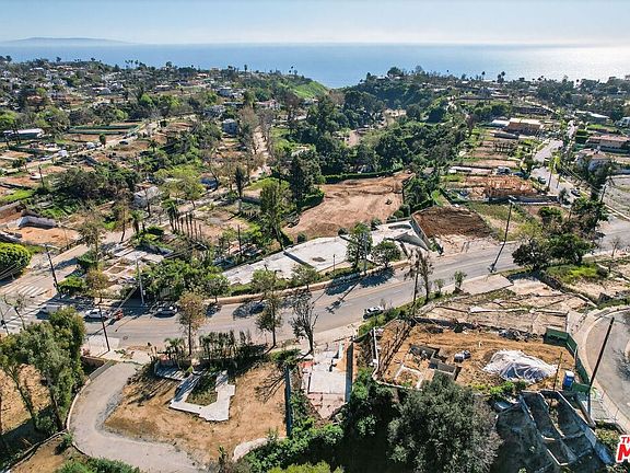 2nd image of 16431 W Sunset Blvd #A