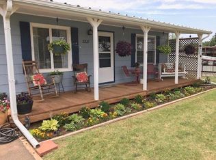 2227 Lockwood St, Tahoka, TX 79373