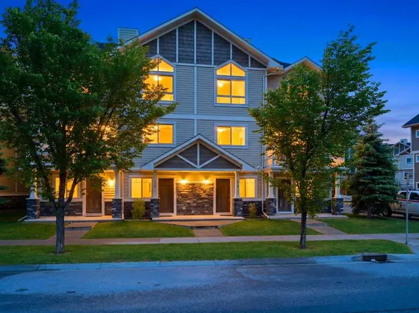 116 W Skyview Ranch Rd NE, Calgary, AB T3N 0G3