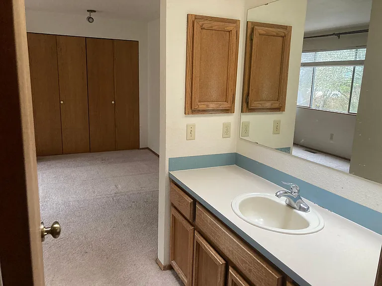 14835 SE 9th Pl — Photo 7