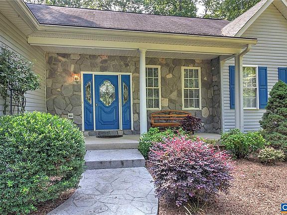 2nd image of 368 Oakleigh Ln