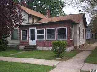 902 N Locust St, Adrian, MI 49221