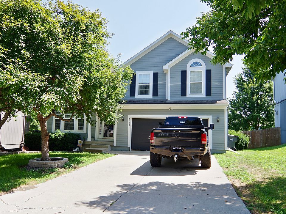 1st image of 21247 W 120th Ter