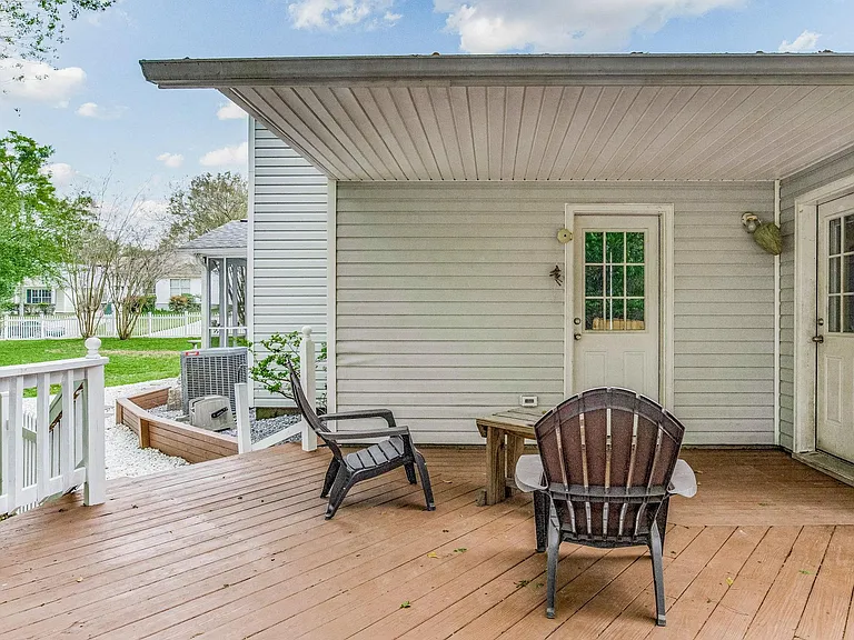 3420 Riverside Dr — Photo 13