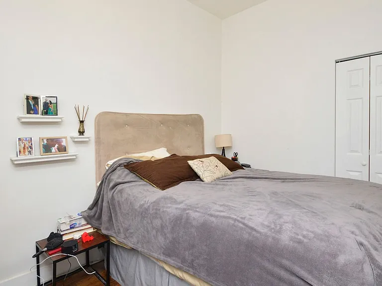 1753 W Erie St #1F — Photo 9