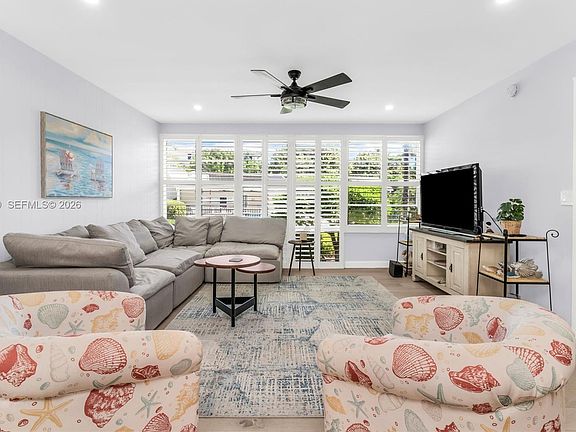2nd image of 320 S Ocean Blvd #L