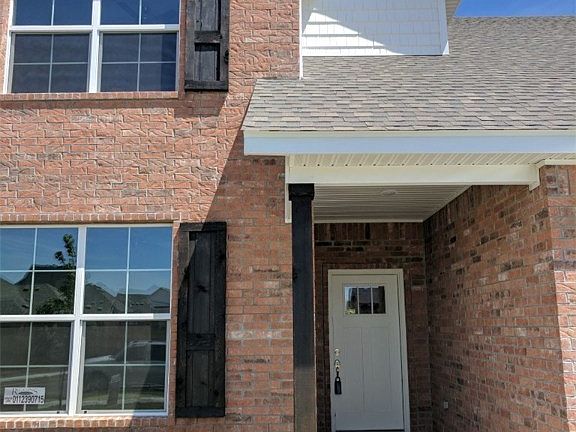 3rd image of 4002 SW Hollyhock St