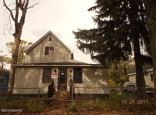 817 Highland Ave, Benton Harbor, MI 49022
