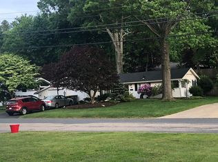 18 Ruth Dr, Framingham, MA 01701