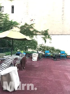 Rented by Mdrn Residential | media 5