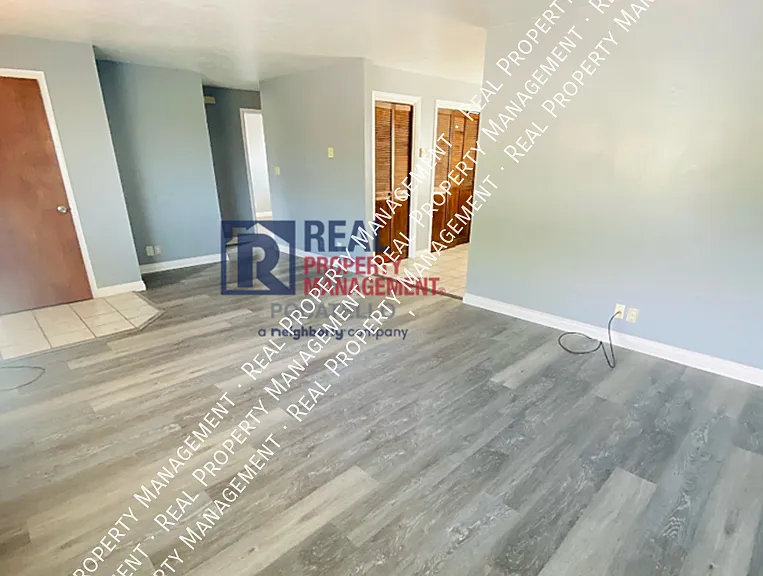 951 Renee Ave — Photo 7