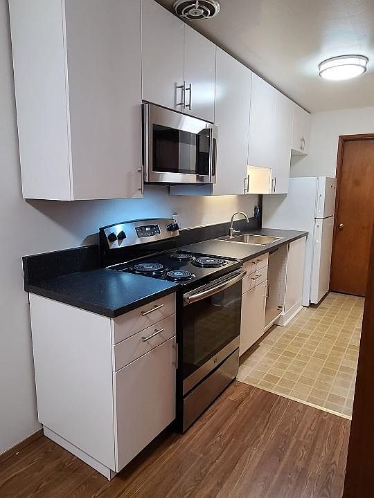 1st image of 1301 W Emerson St #6