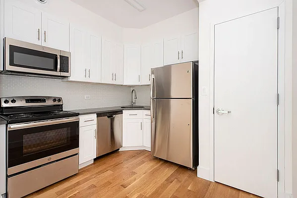 Rented by Compass | media 12