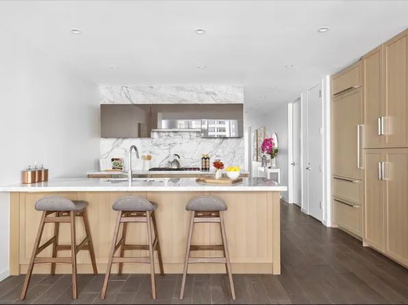 19 Park Place image 3 of 17
