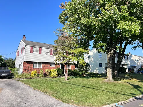 224 Pleasant Valley Rd Photo 1