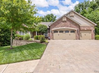 95 Charbonier Bluffs Dr, Florissant, MO 63031