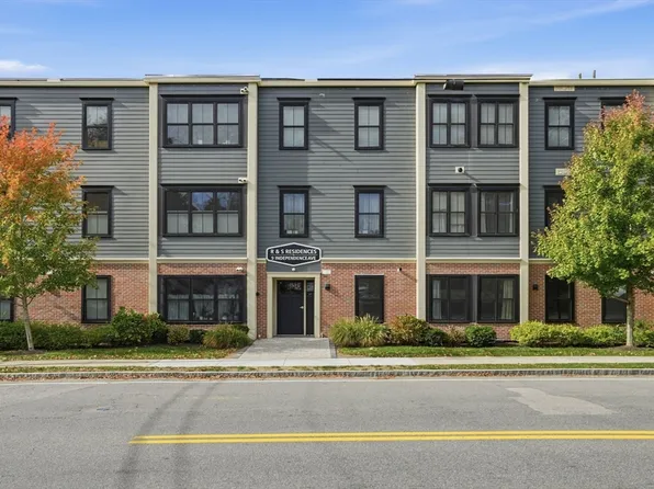 9 Independence Ave #105, Braintree, MA 02184
