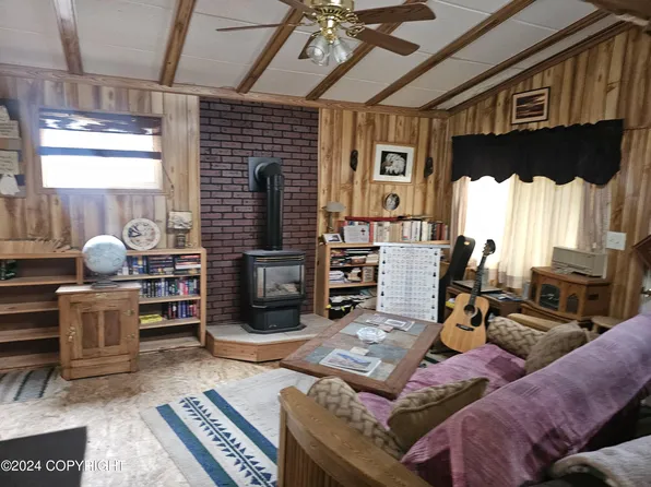 8224 Rainy Pl, Anchorage, AK 99518