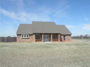 8009 N Alberts Dr, Yukon, OK 73099