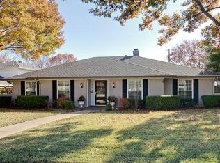 325 Woodcrest Dr, Richardson, TX 75080