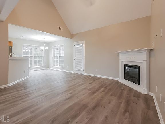 5th image of 1777 Bennett Dr