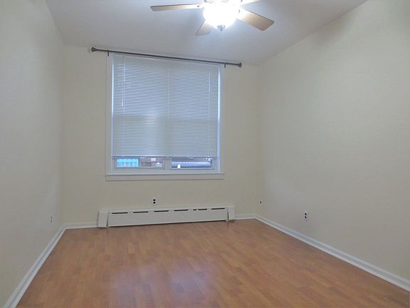 3rd image of 23-10 Steinway St APT 2F