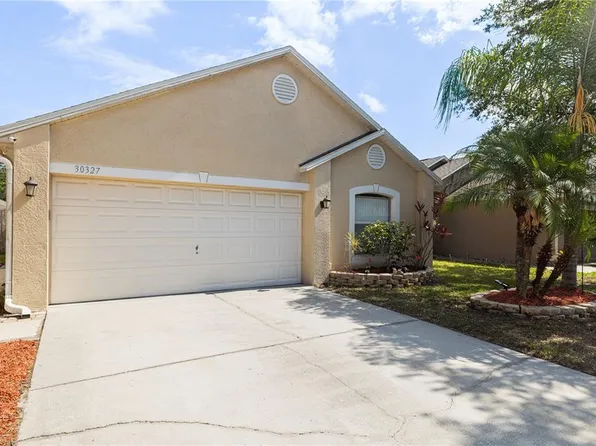 30327 Birdhouse Dr, Wesley Chapel, FL 33545