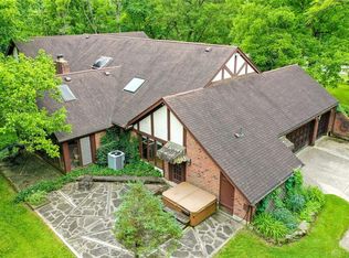 1597 W Alex Bell Rd, Dayton, OH 45459