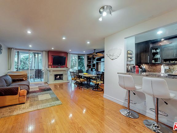 5th image of 6525 Green Valley Cir Unit 118