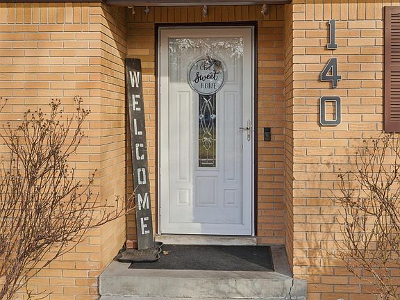 2nd image of 140 Nickell Heights Rd