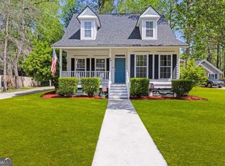 90 Cottage Ct, Richmond Hill, GA 31324