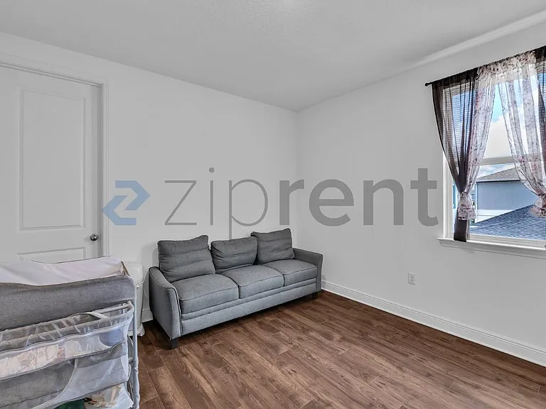 10382 Marconi Ave — Photo 21