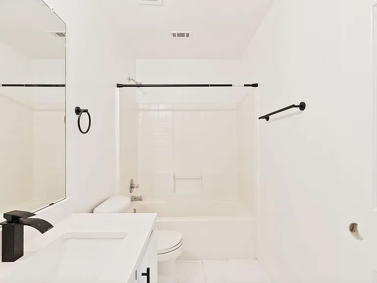 2809 Mitchell Ln — Photo 19