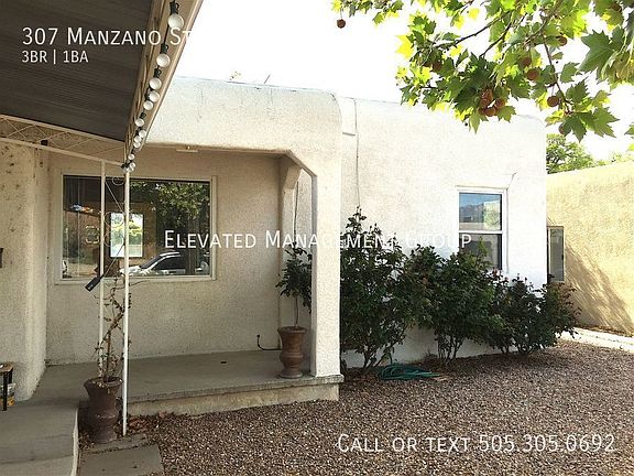 2nd image of 307 Manzano St NE #A
