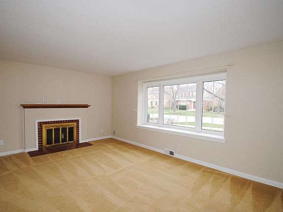 3rd image of 8825 Stickney Ave