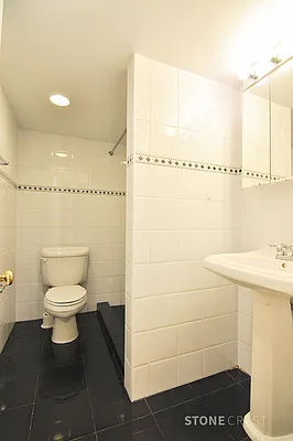 Rented by Stonecrest Realty | media 6