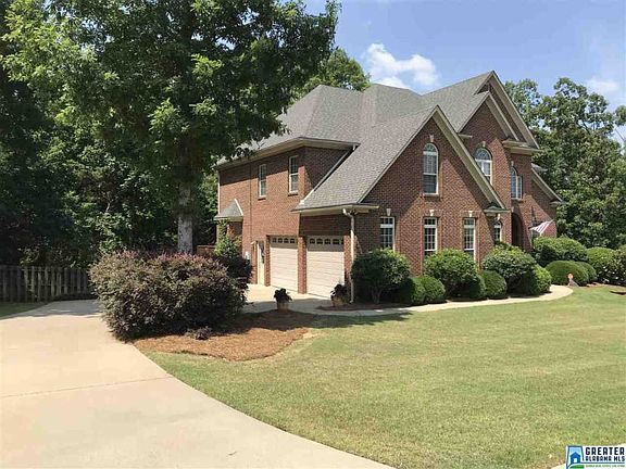 2nd image of 690 Longwood Pl