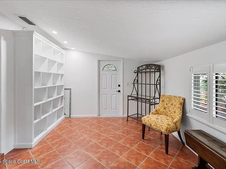 2175 Barracuda Ave — Photo 8