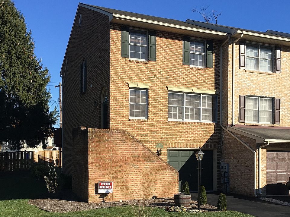 3 Level Brick Corner Unit