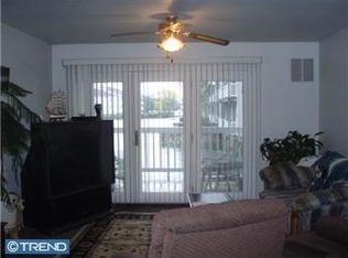 2001 Waters Edge Dr, Newark, DE 19702